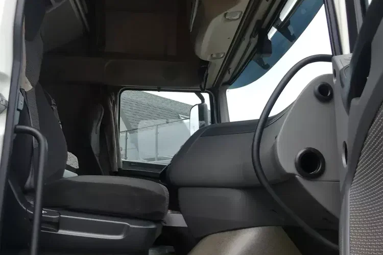 DAF XF 106.460 / EURO 6 / ZESTAW PRZEJAZDOWY / TANDEM / zdjęcie 31