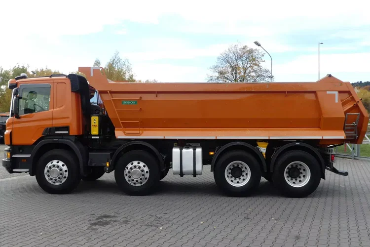 Scania P410 8x4 / WYWROTKA TYLNO ZSYPOWA / ALUFELGI / MANUAL / zdjęcie 40