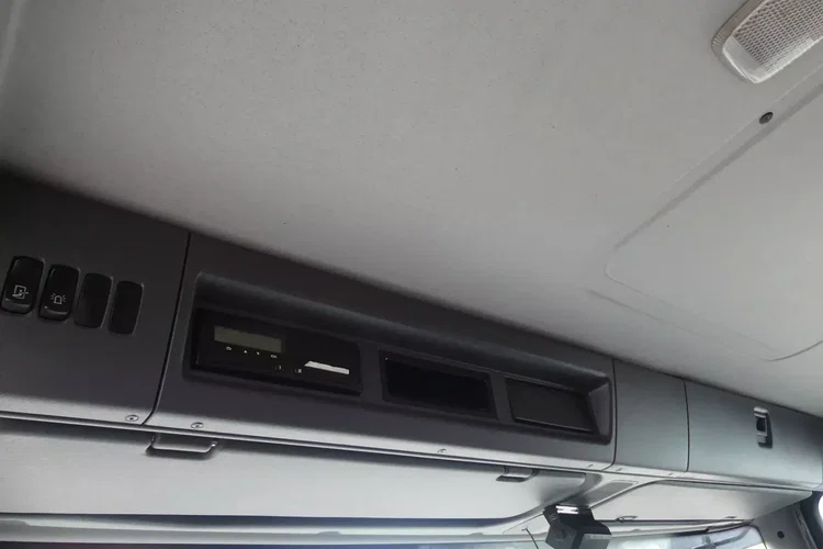 Scania P410 8x4 / WYWROTKA TYLNO ZSYPOWA / ALUFELGI / MANUAL / zdjęcie 54