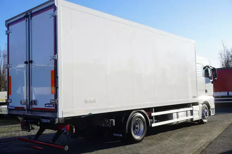 MAN TGX 18.430 E6 / Chłodnia Meyer 19 EPAL / Kab. Sypialna zdjęcie 3
