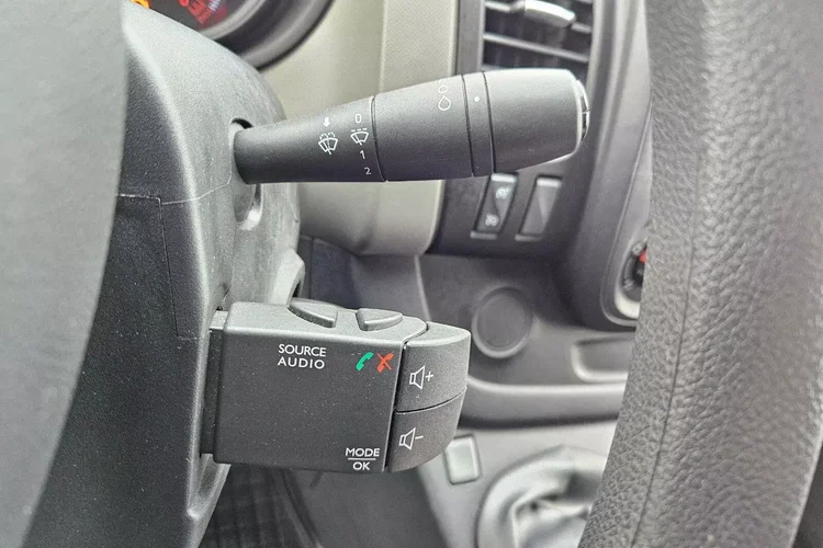 Renault Trafic L2H1 49999zł NETTO 1.6dCi/120KM zdjęcie 19