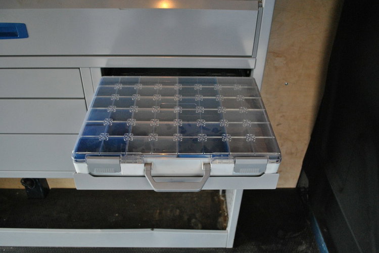 Ford Transit Trail Van 350 L3H2 2.0 EcoBlue 170KM M6 FWD Zabudowa warsztatowa ASO zdjęcie 40