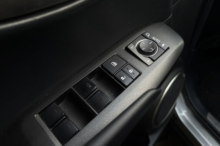 Lexus NX 200T F SPORT AWD, salon Polska zdjęcie 18