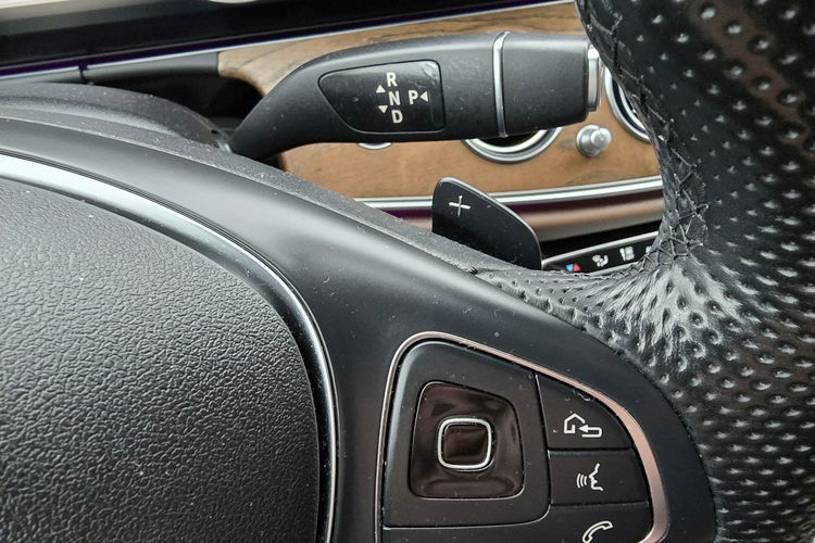 Mercedes E 220 Avantgarde, bezwypadkowy, pełny serwis zdjęcie 10