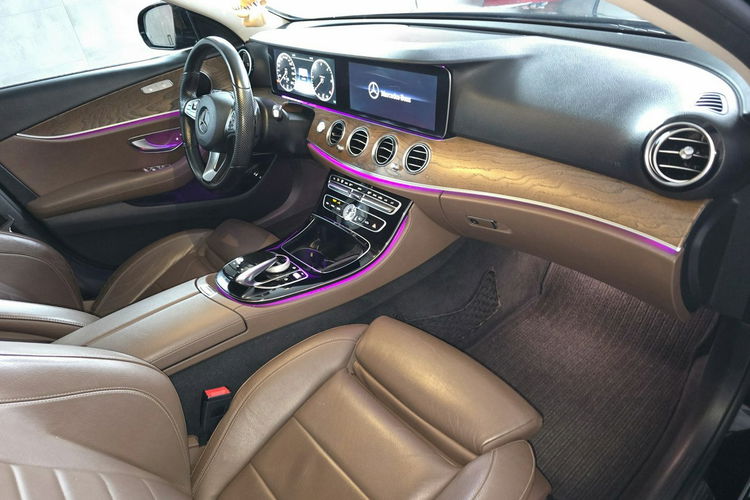Mercedes E 220 Avantgarde, bezwypadkowy, pełny serwis zdjęcie 12
