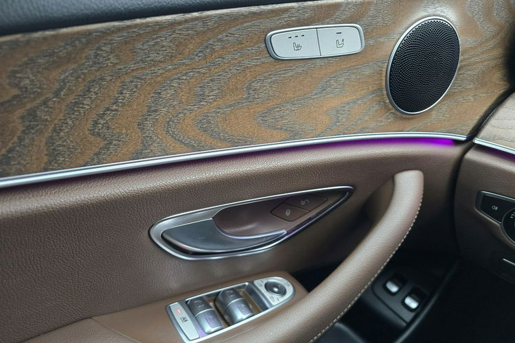 Mercedes E 220 Avantgarde, bezwypadkowy, pełny serwis zdjęcie 16