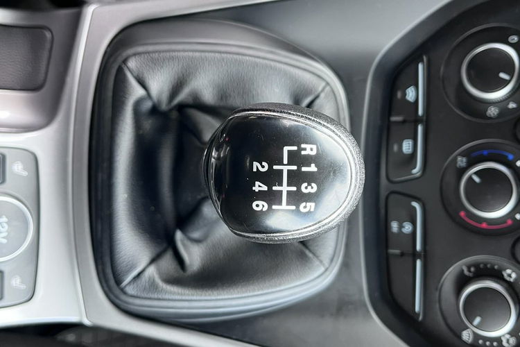 Ford Kuga 2.0 Climatronic Grzana Przednia szyba i fotele Xenon Stan BDB Bezwypad zdjęcie 28