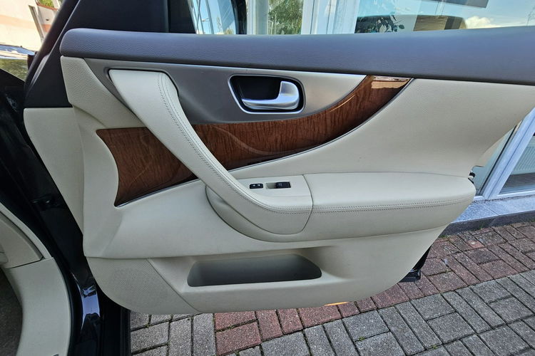 Infiniti QX70 skóra, kamera 360, grzane fotele, serwis, 4awd zdjęcie 36