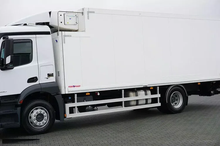 Mercedes ANTOS / 1830 / EURO 6 / CHŁODNIA + WINDA / 18 PALET zdjęcie 15