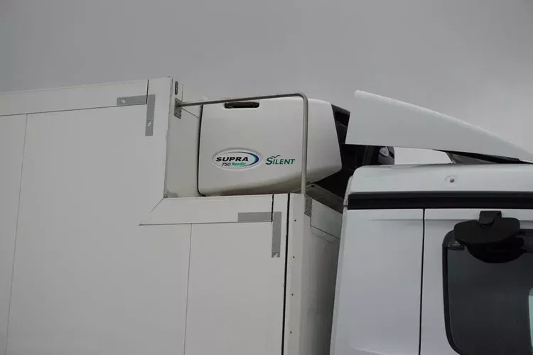 Mercedes ANTOS / 1830 / EURO 6 / CHŁODNIA + WINDA / 18 PALET zdjęcie 22