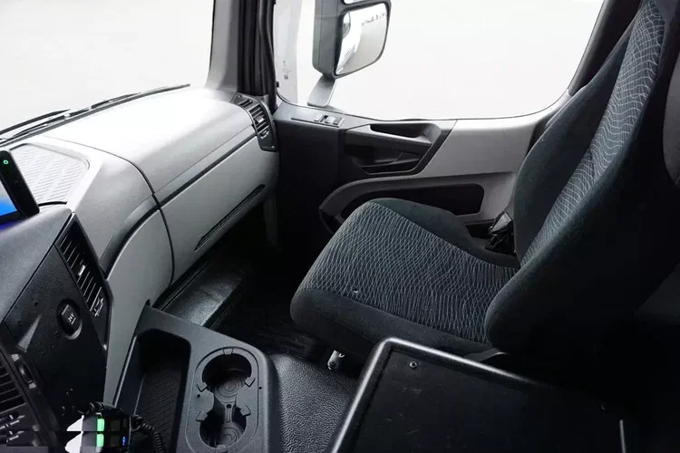 Mercedes ANTOS / 1830 / EURO 6 / CHŁODNIA + WINDA / 18 PALET zdjęcie 36
