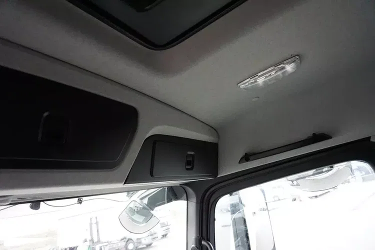 Mercedes ANTOS / 1830 / EURO 6 / CHŁODNIA + WINDA / 18 PALET zdjęcie 37