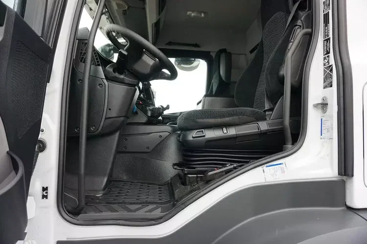 Mercedes ANTOS / 1830 / EURO 6 / CHŁODNIA + WINDA / 18 PALET zdjęcie 38