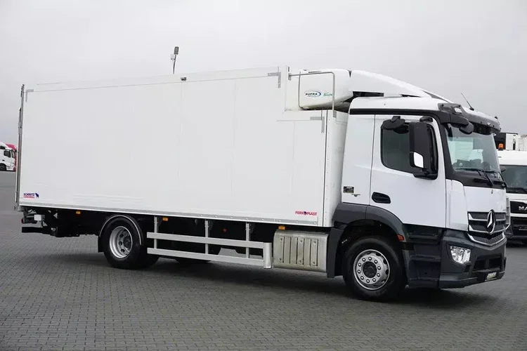 Mercedes ANTOS / 1830 / EURO 6 / CHŁODNIA + WINDA / 18 PALET zdjęcie 4