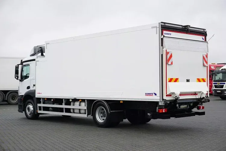 Mercedes ANTOS / 1830 / EURO 6 / CHŁODNIA + WINDA / 18 PALET zdjęcie 6