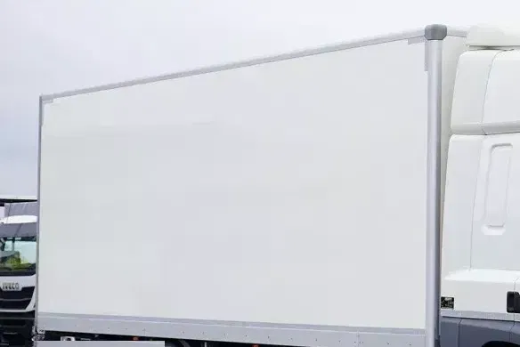 DAF ZABUDOWA / KONTENER / ROLETA / DŁ. 7,7 M zdjęcie 6