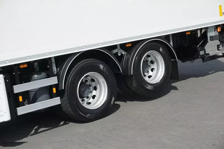 DAF CF 450 / E 6 / ACC / CHŁODNIA + WINDA / 21 PALET / MULTITEMPERATURA / RETARDER zdjęcie 19