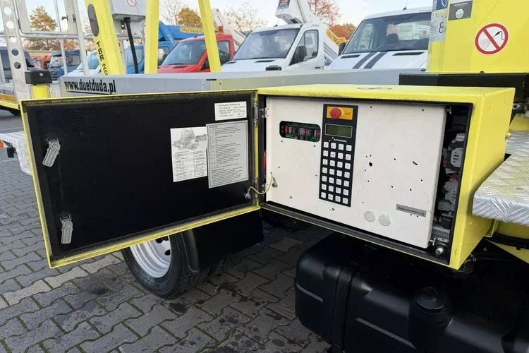 Nissan Cabstar zdjęcie 11