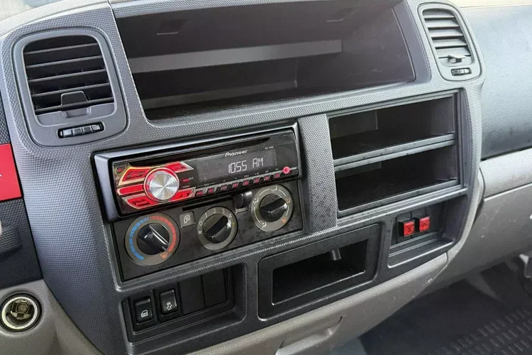 Nissan Cabstar zdjęcie 16