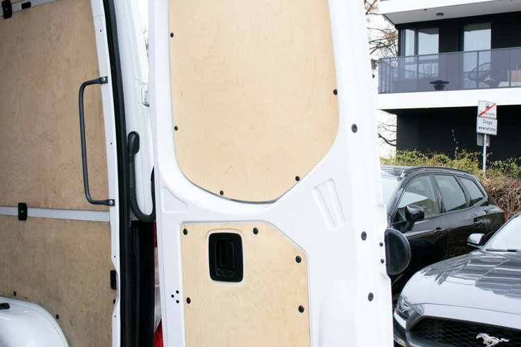 Mercedes Sprinter R E Z E R W A C J A zdjęcie 14