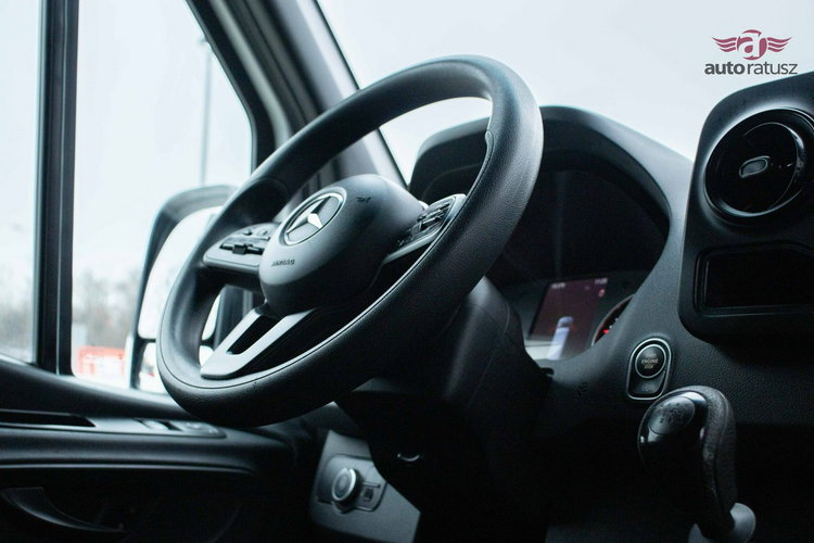 Mercedes Sprinter R E Z E R W A C J A zdjęcie 19
