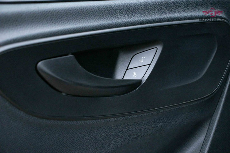 Mercedes Sprinter R E Z E R W A C J A zdjęcie 23