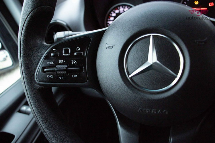 Mercedes Sprinter R E Z E R W A C J A zdjęcie 31