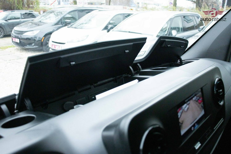 Mercedes Sprinter R E Z E R W A C J A zdjęcie 38