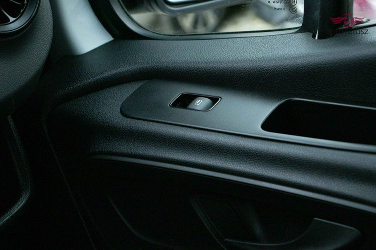 Mercedes Sprinter R E Z E R W A C J A zdjęcie 42