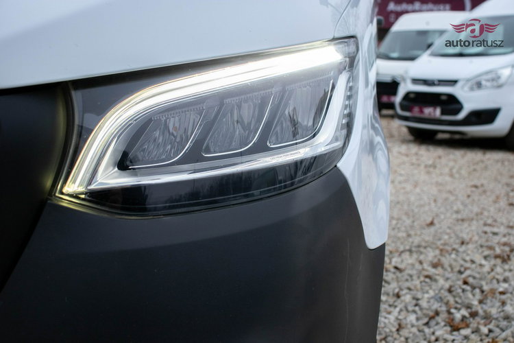 Mercedes Sprinter R E Z E R W A C J A zdjęcie 7