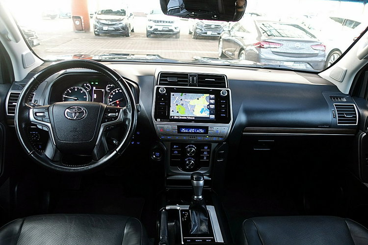 Toyota Land Cruiser INVINCIBLE 4x4 Skóra+Led+Kamera360+Navi GWARANCJA KRAJOWY Bezwypa F23% 4x2 zdjęcie 14