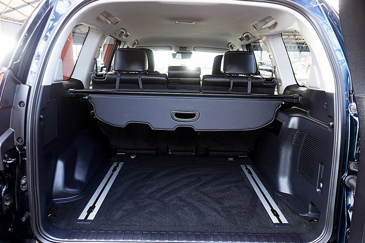 Toyota Land Cruiser INVINCIBLE 4x4 Skóra+Led+Kamera360+Navi GWARANCJA KRAJOWY Bezwypa F23% 4x2 zdjęcie 15