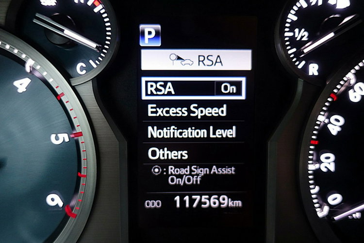 Toyota Land Cruiser INVINCIBLE 4x4 Skóra+Led+Kamera360+Navi GWARANCJA KRAJOWY Bezwypa F23% 4x2 zdjęcie 35