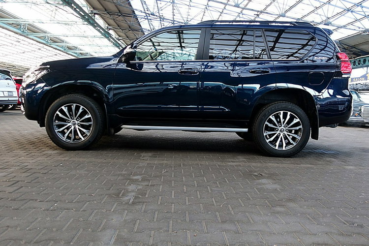Toyota Land Cruiser INVINCIBLE 4x4 Skóra+Led+Kamera360+Navi GWARANCJA KRAJOWY Bezwypa F23% 4x2 zdjęcie 59