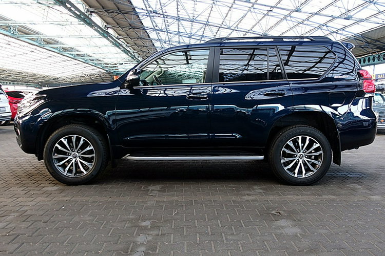 Toyota Land Cruiser INVINCIBLE 4x4 Skóra+Led+Kamera360+Navi GWARANCJA KRAJOWY Bezwypa F23% 4x2 zdjęcie 68