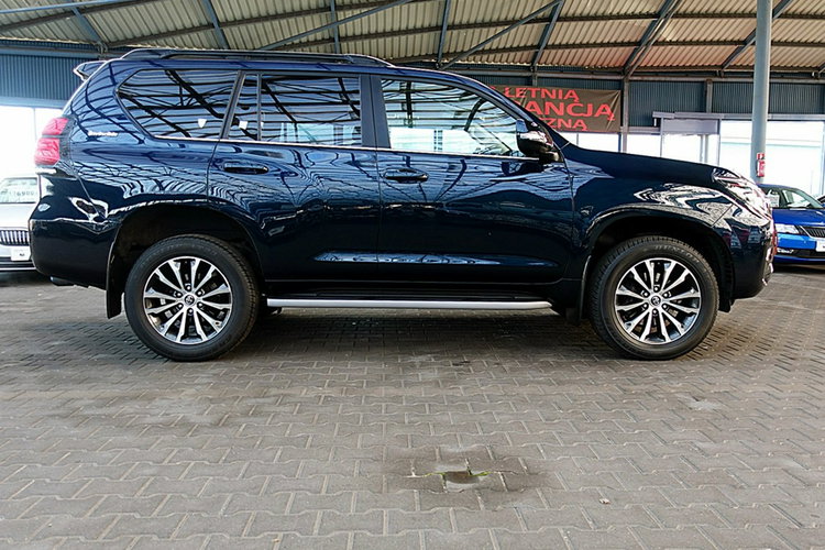 Toyota Land Cruiser INVINCIBLE 4x4 Skóra+Led+Kamera360+Navi GWARANCJA KRAJOWY Bezwypa F23% 4x2 zdjęcie 71