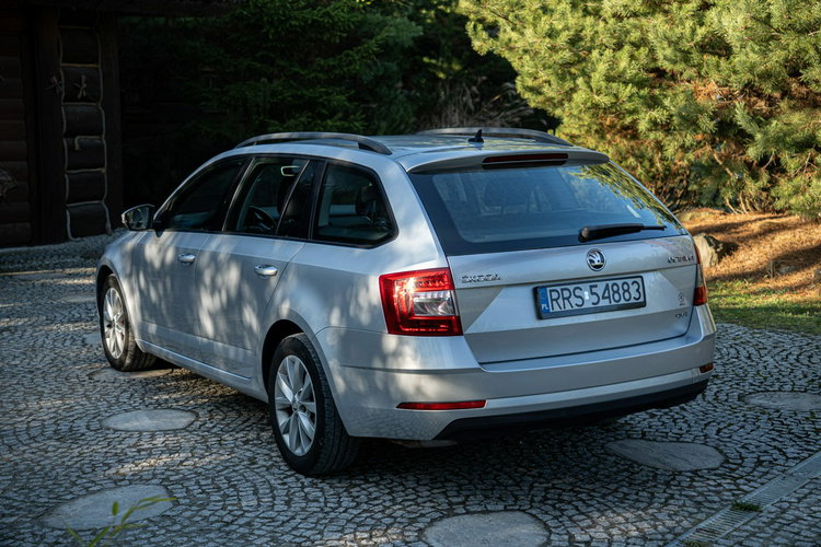 Skoda Octavia Zadbana /// 2 Komplety kluczyków /// Bogata Wersja /// Włochy zdjęcie 12