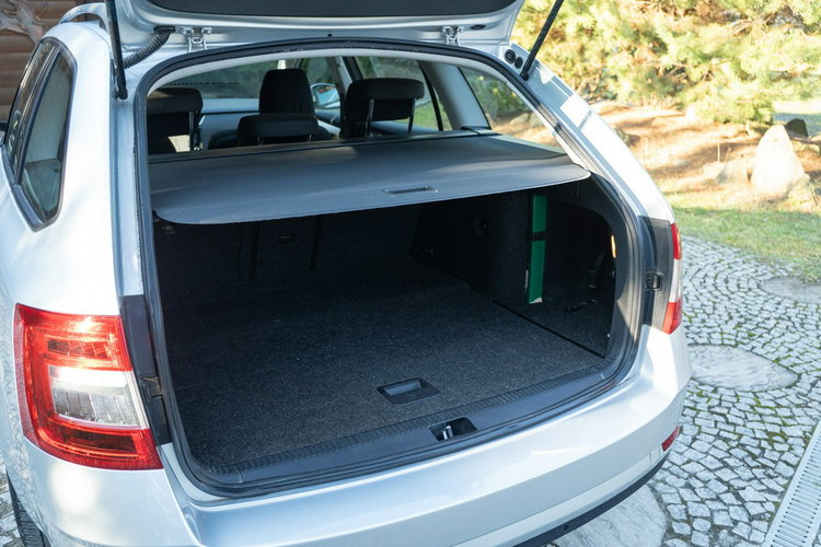 Skoda Octavia Zadbana /// 2 Komplety kluczyków /// Bogata Wersja /// Włochy zdjęcie 20