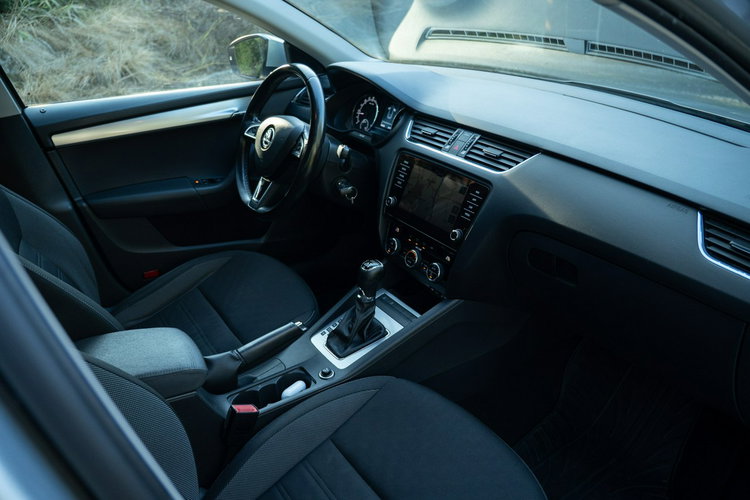 Skoda Octavia Zadbana /// 2 Komplety kluczyków /// Bogata Wersja /// Włochy zdjęcie 29