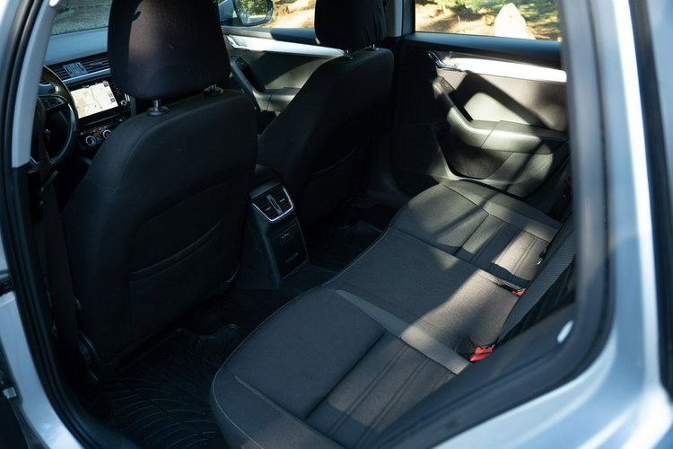 Skoda Octavia Zadbana /// 2 Komplety kluczyków /// Bogata Wersja /// Włochy zdjęcie 48