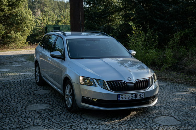 Skoda Octavia Zadbana /// 2 Komplety kluczyków /// Bogata Wersja /// Włochy zdjęcie 8
