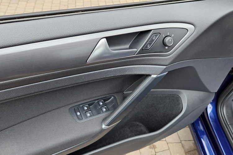 Volkswagen Golf 1.5 TSI 150 KM, Comfortline , ACC, Front Assist, Salon PL, F.vat 23% zdjęcie 36
