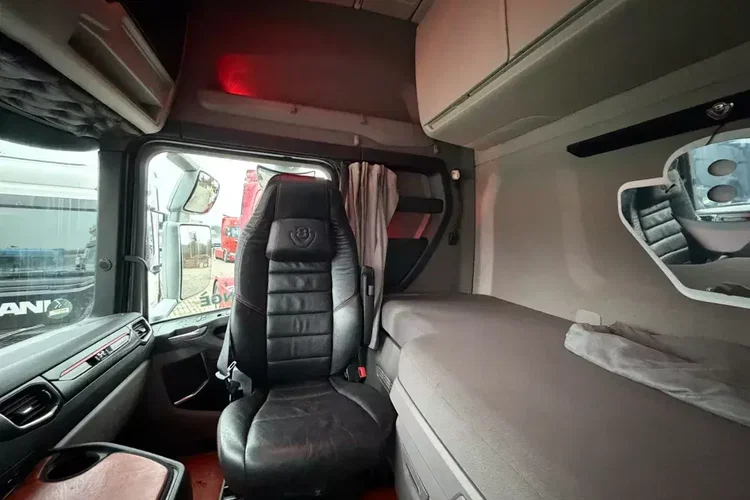 Scania R650 bez EGR pełna opcja palfinger epsilon Z 2x wysów 2018/19 6x4 zdjęcie 29