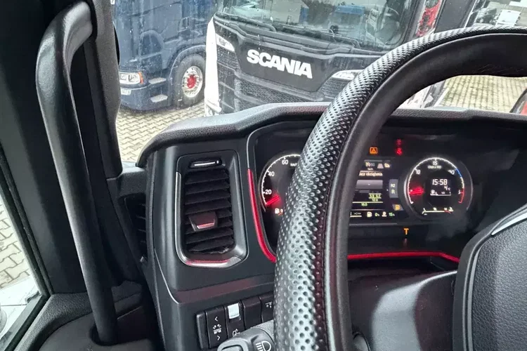 Scania R650 bez EGR pełna opcja palfinger epsilon Z 2x wysów 2018/19 6x4 zdjęcie 35