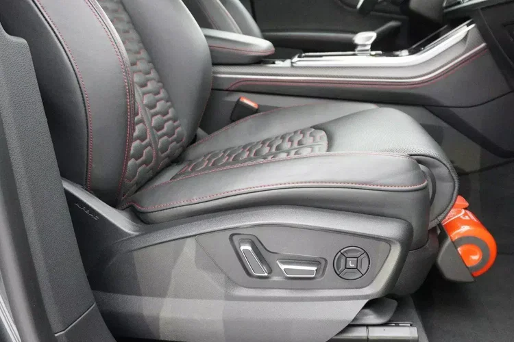 Audi rs-q8 zdjęcie 67