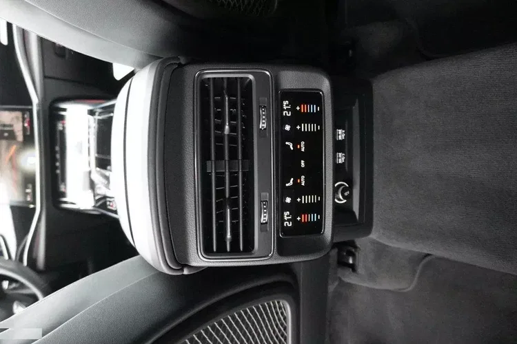 Audi rs-q8 zdjęcie 69