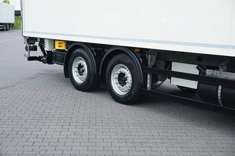 Mercedes ACTROS / 2540 / ACC / E 6 / ZESTAW PRZEJAZDOWY / CHŁODNIA + WINDA / 38 PALET zdjęcie 19