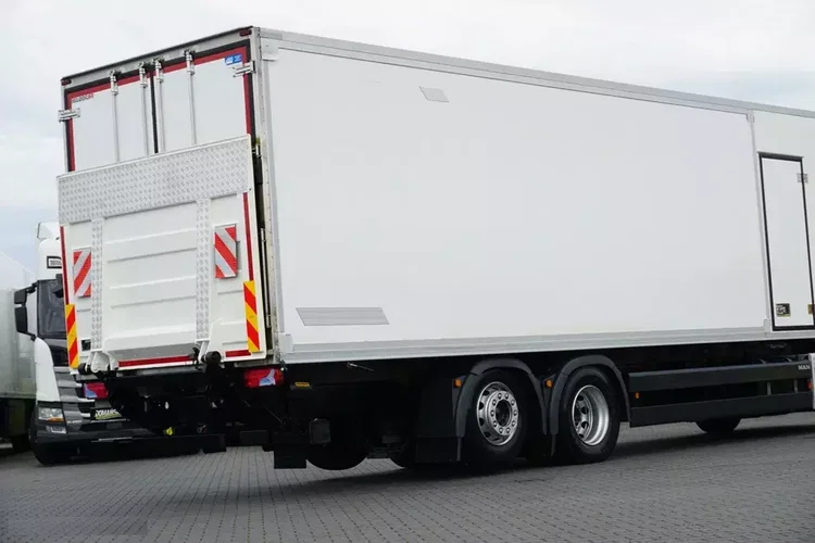 MAN TGS / 26.360 / EURO 6 / CHŁODNIA + WINDA / 23 PALETY zdjęcie 36