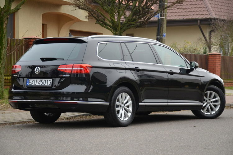 Volkswagen Passat 1.6TDI 120KM Serwis Panorama ACC Full LED Skóra+alcant. Navi Kamera zdjęcie 14