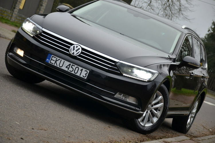 Volkswagen Passat 1.6TDI 120KM Serwis Panorama ACC Full LED Skóra+alcant. Navi Kamera zdjęcie 21